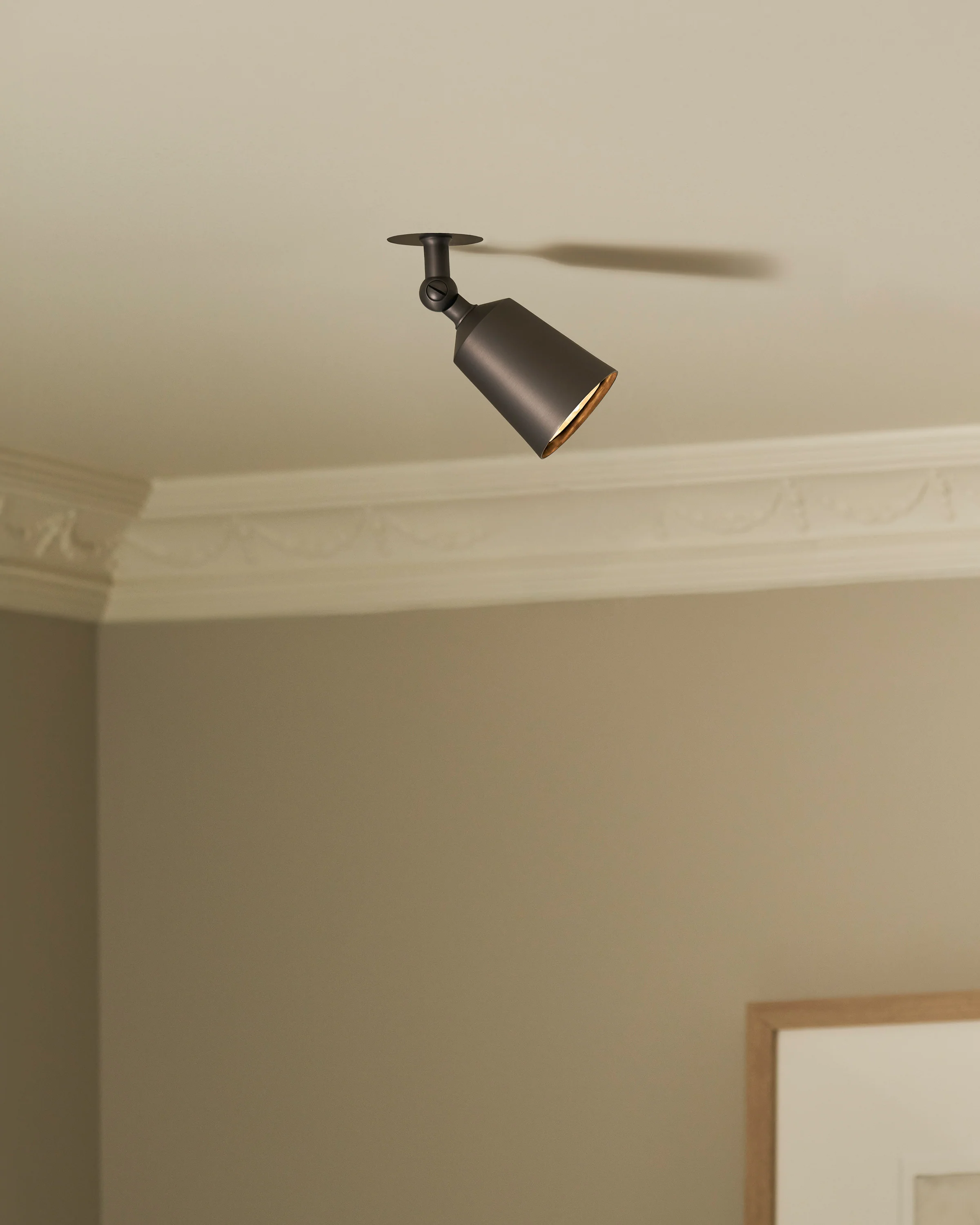 Perryn Single Medium Spotlight - Image 3