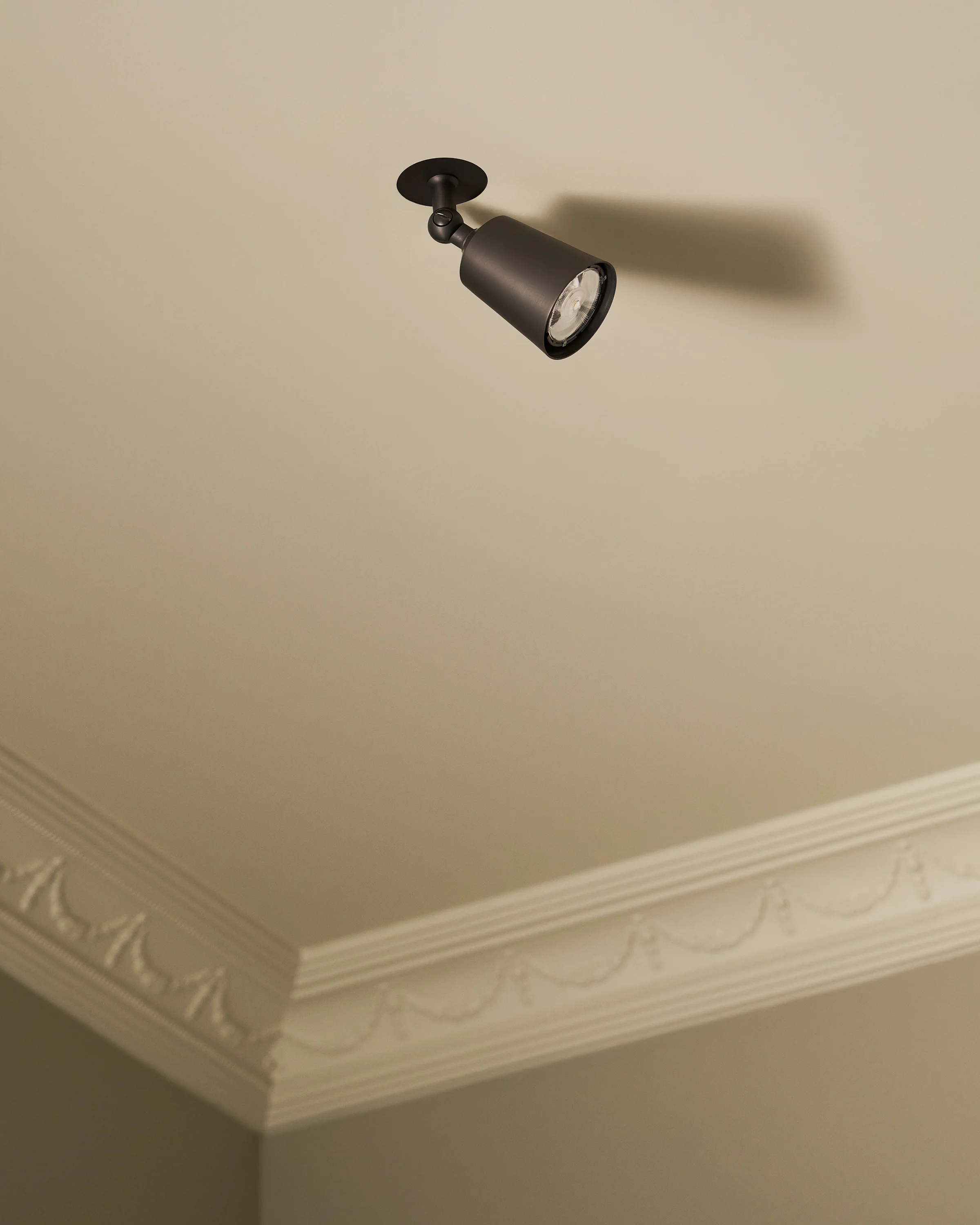 Perryn Single Medium Spotlight - Image 4