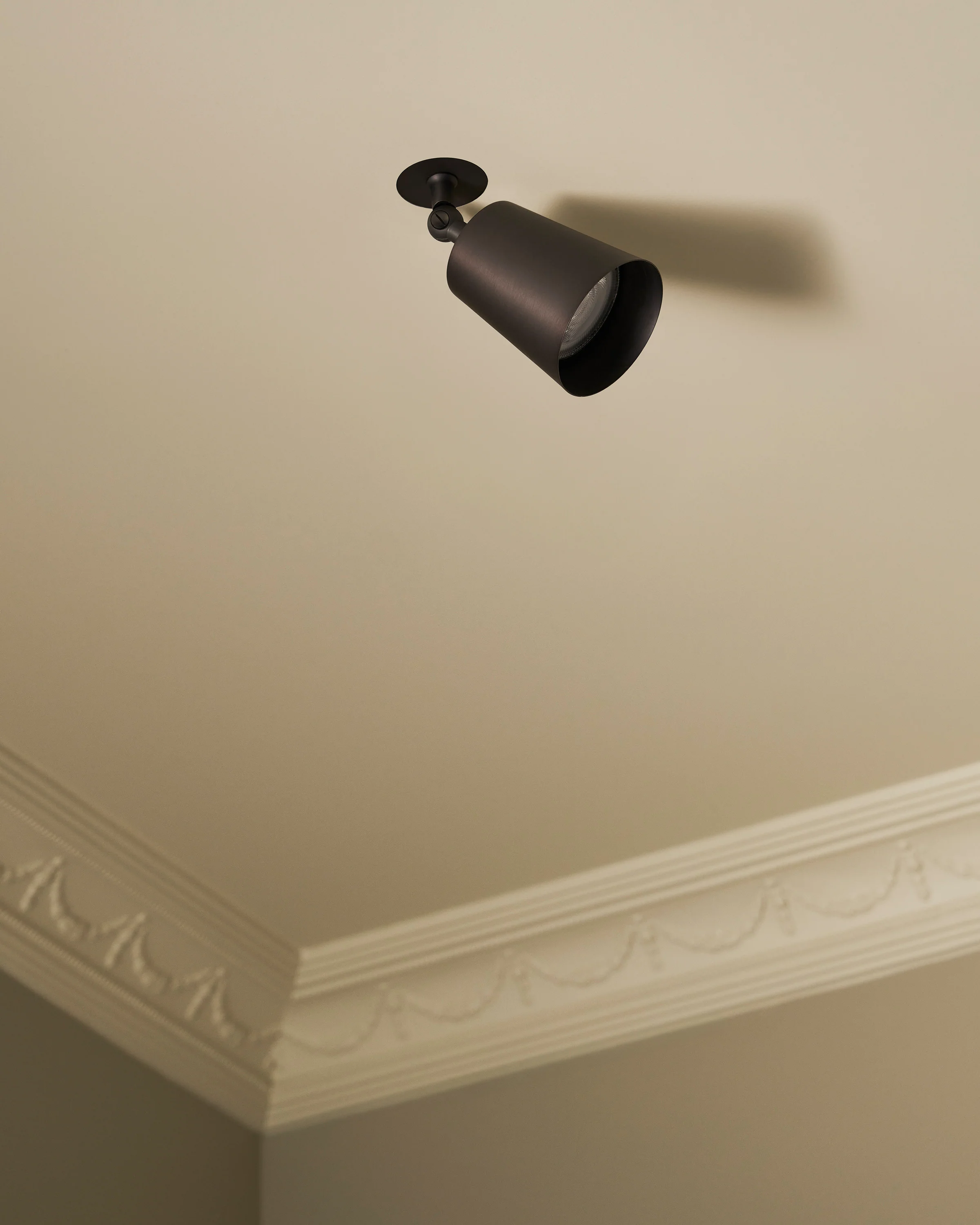Perryn Single Large Spotlight - Bronze - Image 4